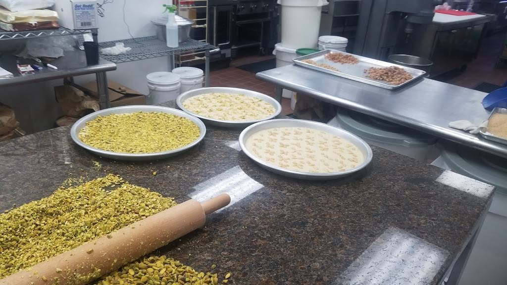 Abe’s Bakery & Pizza | restaurant | 16645 W Warren Ave, Detroit, MI 48228, USA | 3135513087 OR +1 313-551-3087