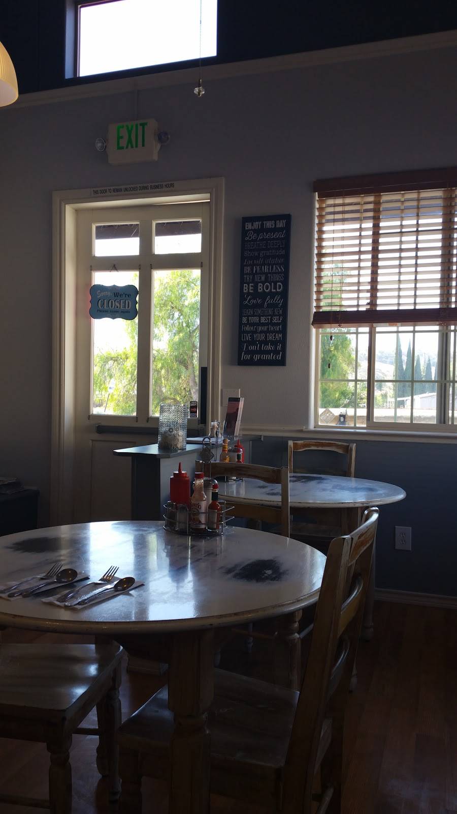 FlapJacks Breakfast & Grill | restaurant | 6881 Airline Hwy, Tres Pinos, CA 95075, USA | 8316285003 OR +1 831-628-5003