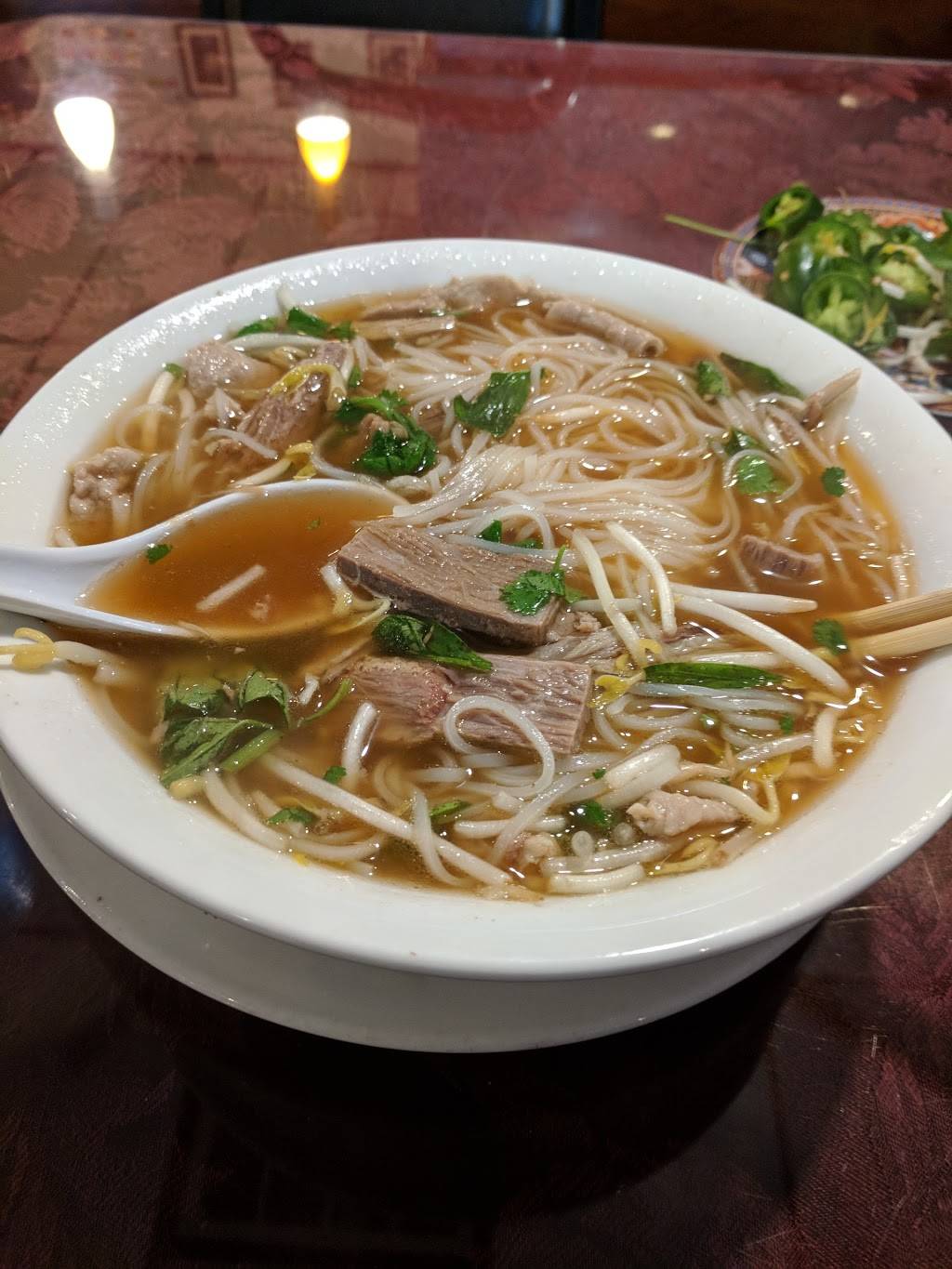 Pho Chau | restaurant | 1640 W Mockingbird Ln, Dallas, TX 75235, USA | 2146789600 OR +1 214-678-9600