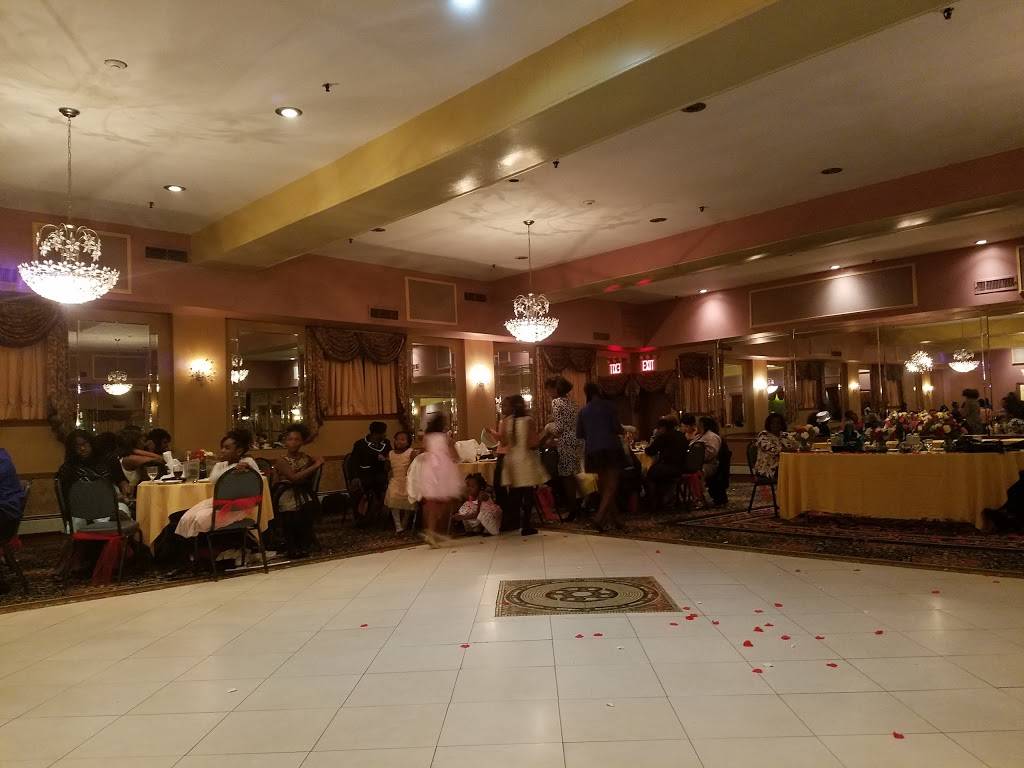 La Grotta | restaurant | 811 McLean Ave, Yonkers, NY 10704, USA | 9142374075 OR +1 914-237-4075