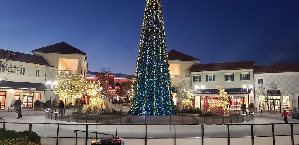 Starbucks | cafe | 529 The Arches Cir, Deer Park, NY 11729, USA | 6312420802 OR +1 631-242-0802