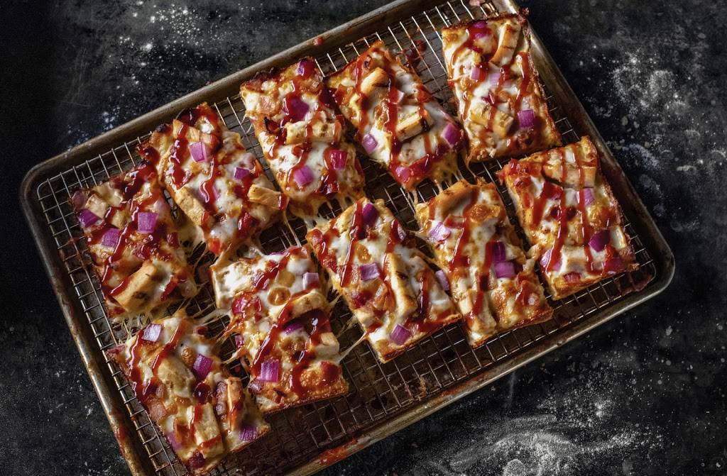 Jets Pizza | meal delivery | 1669 E Main St, Owosso, MI 48867, USA | 9897234100 OR +1 989-723-4100