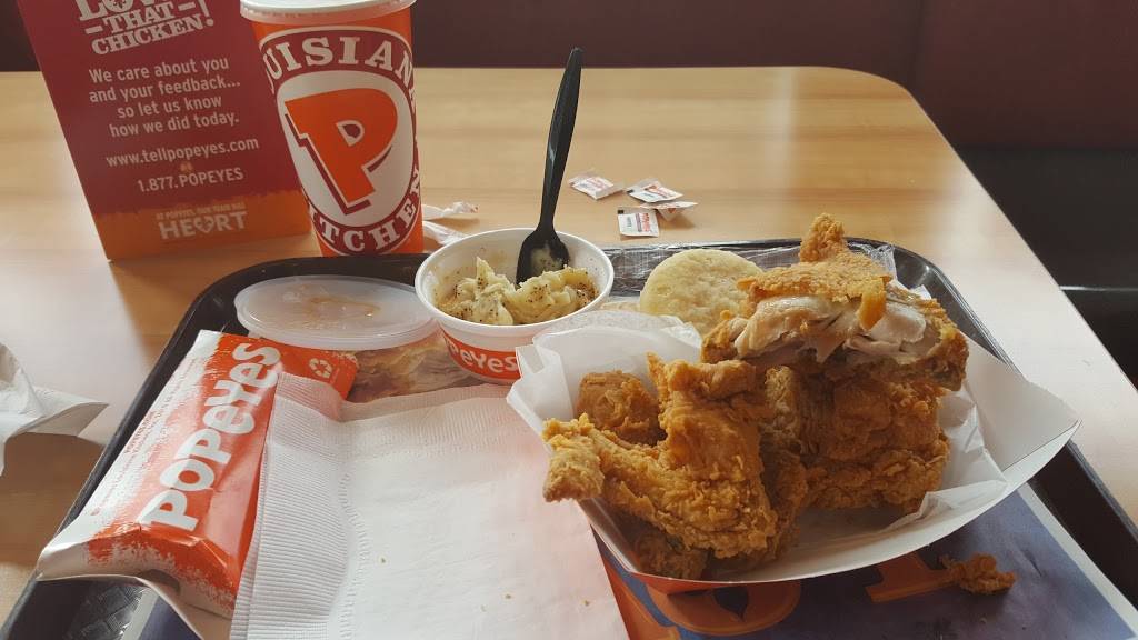 Popeyes Louisiana Kitchen | restaurant | 753 Memorial Dr, Chicopee, MA 01020, USA | 4135933088 OR +1 413-593-3088