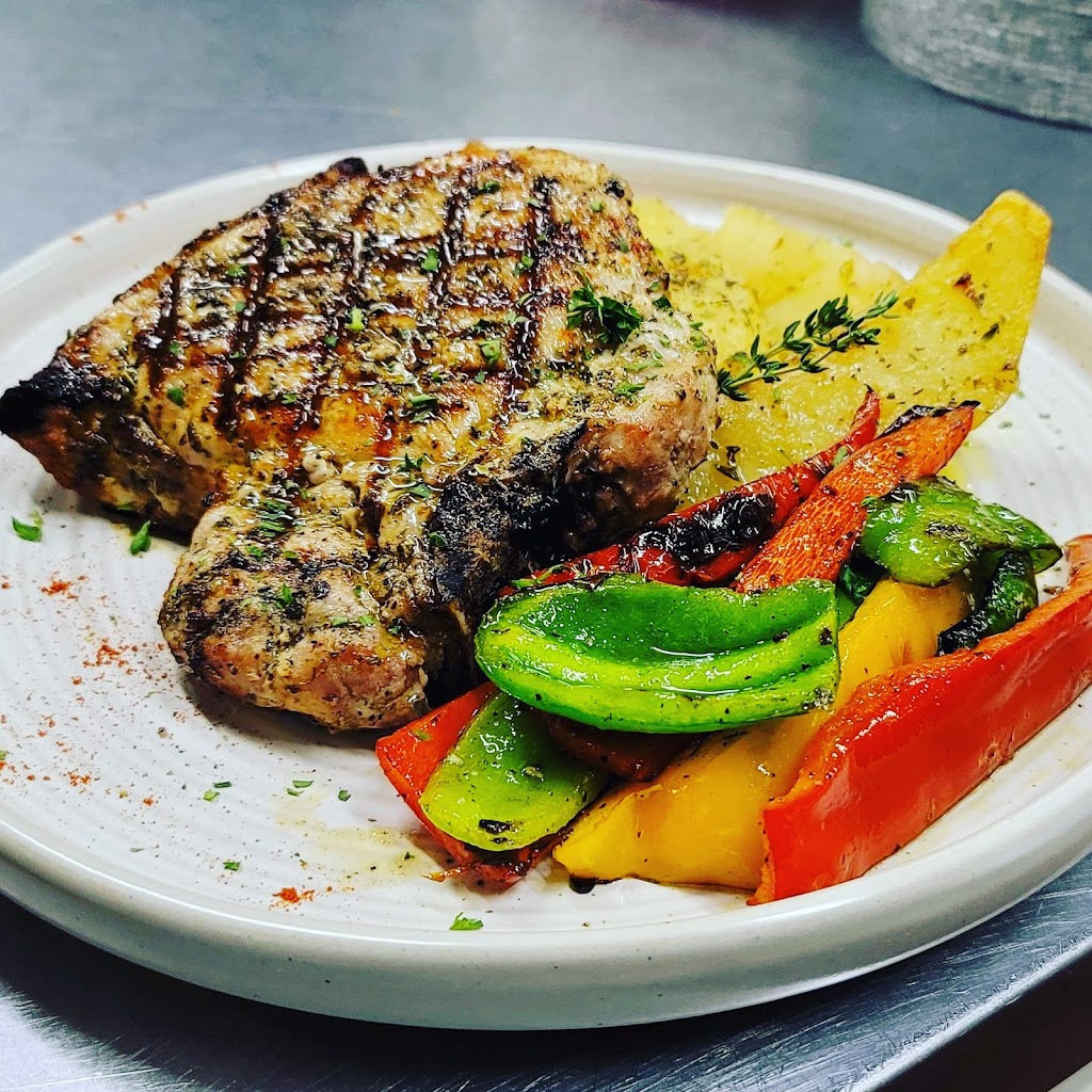 Mediterranean Flavors Bar & Grill | restaurant | 825 Saybrook Rd, Middletown, CT 06457, USA | 8607883024 OR +1 860-788-3024