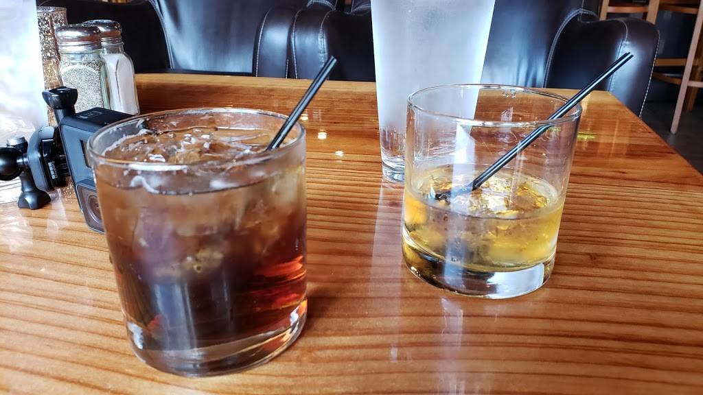 Kellys Restaurant & Lounge | night club | 1444 Cole St, Enumclaw, WA 98022, USA | 3602842333 OR +1 360-284-2333