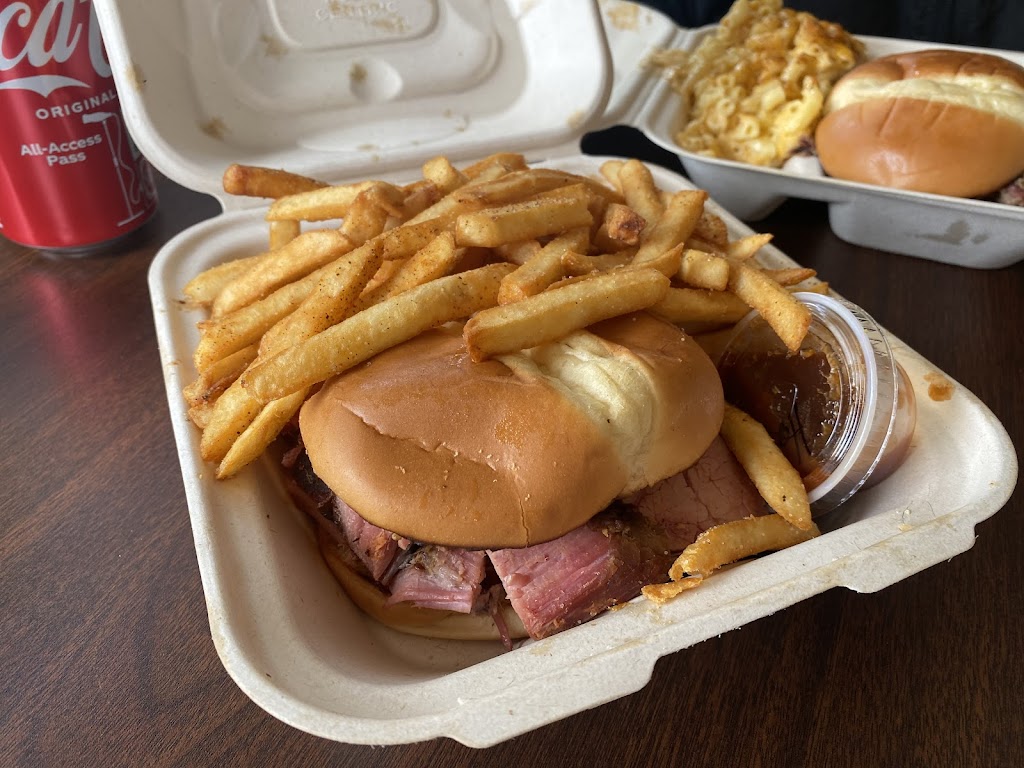 The South Smokin BBQ | restaurant | 400 W Harder Rd, Hayward, CA 94544, USA | 5103140794 OR +1 510-314-0794