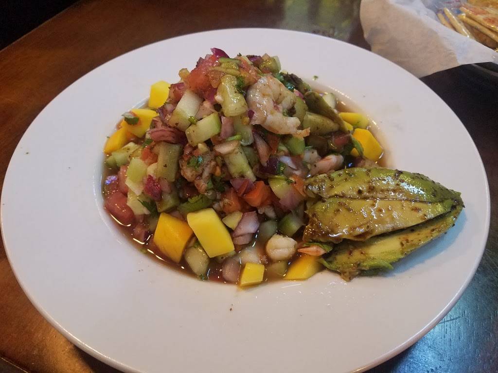 Mariscos El Gordo & Sports Bar | restaurant | 22 N Elmwood Ave, Lindsay, CA 93247, USA | 5595622911 OR +1 559-562-2911