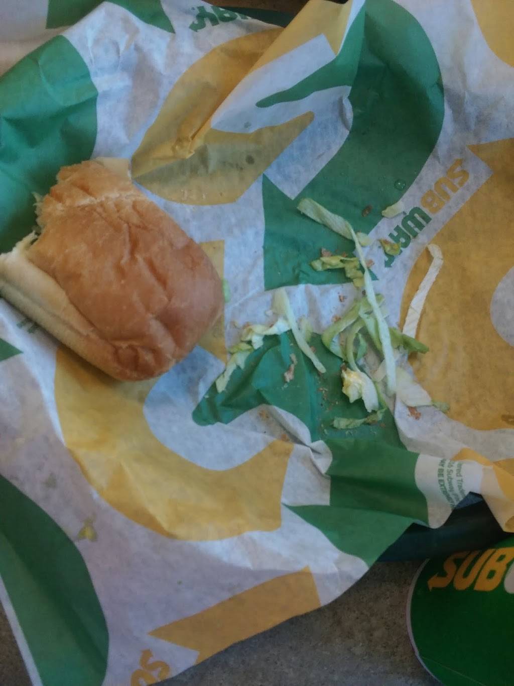 Subway Restaurants | restaurant | 910 N Frazier St, Conroe, TX 77301, USA | 9367603700 OR +1 936-760-3700