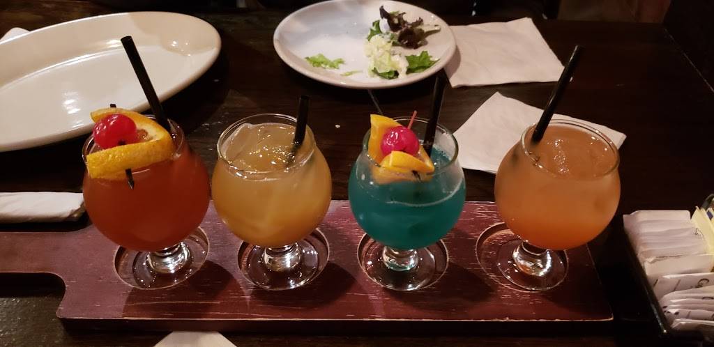 The Village Squire (Crystal Lake) | restaurant | 4818 Northwest Hwy, Crystal Lake, IL 60014, USA | 8154554130 OR +1 815-455-4130