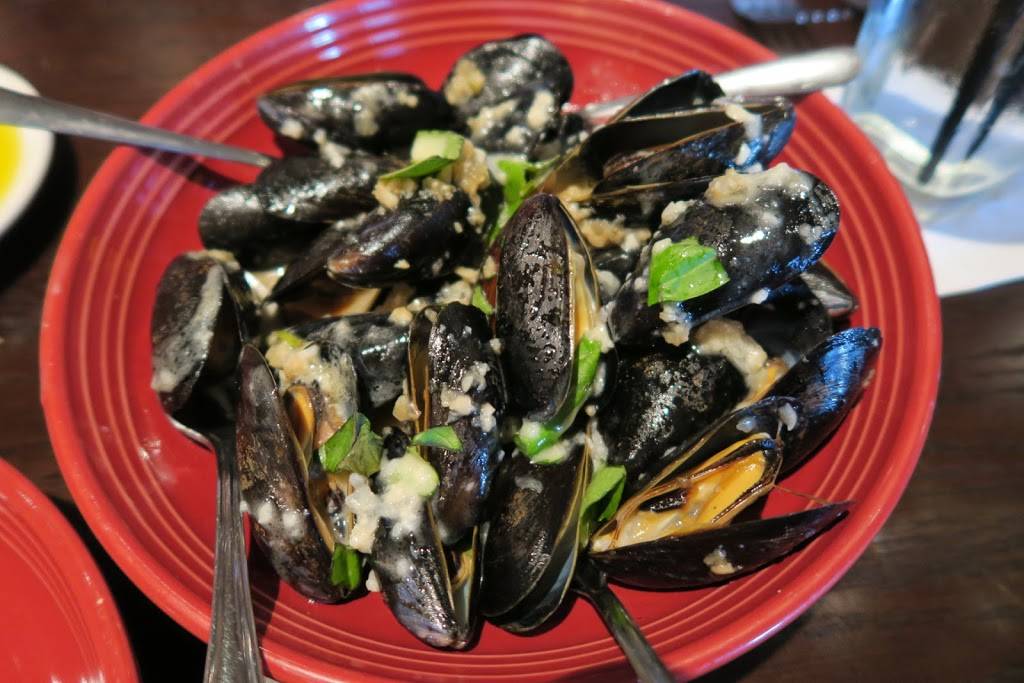 Carrabbas Italian Grill | restaurant | 7500 Beechmont Ave Ste 104, Cincinnati, OH 45255, USA | 5132330999 OR +1 513-233-0999