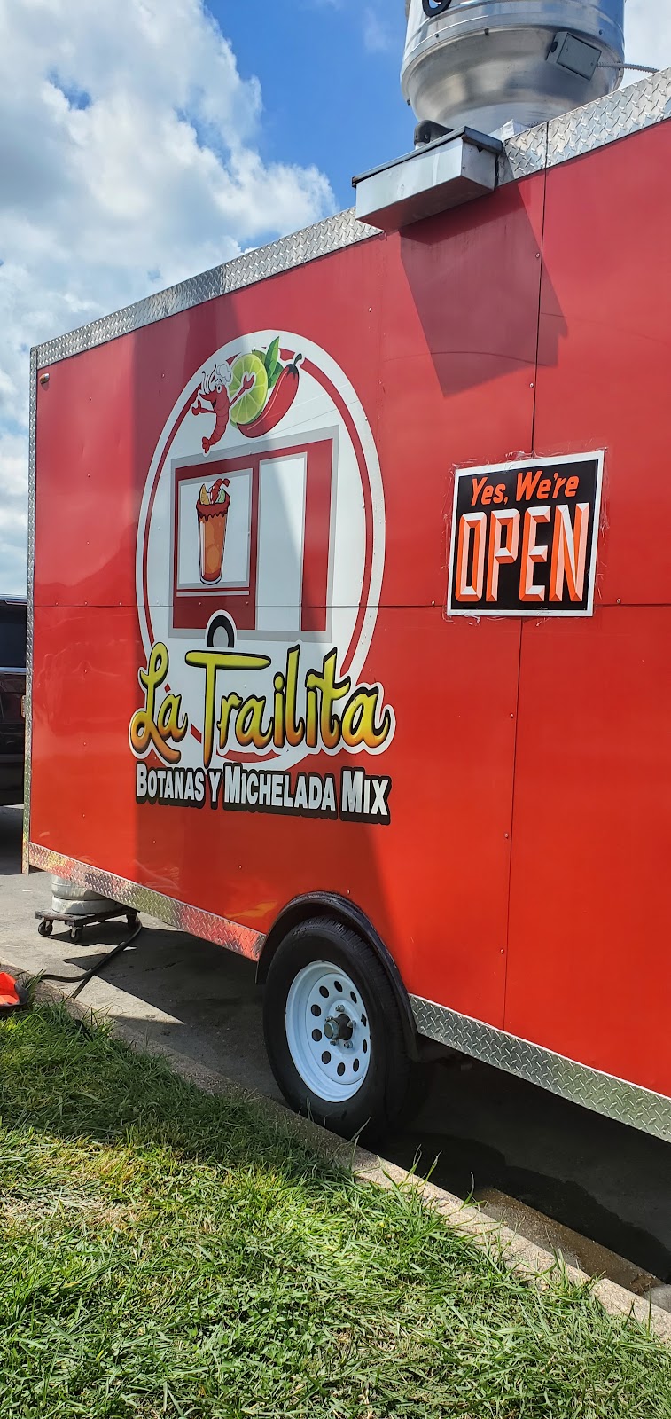 La Trailita Botanas | restaurant | 14647 Woodforest Blvd, Houston, TX 77015, USA | 3462511384 OR +1 346-251-1384