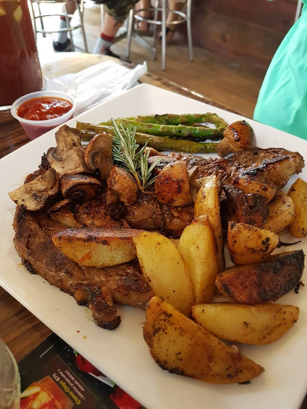 Fox Wings | restaurant | Calle Floresta 394, Playa Hermosa, 22890 Ensenada, B.C., Mexico | 016461884152 OR +52 646 188 4152