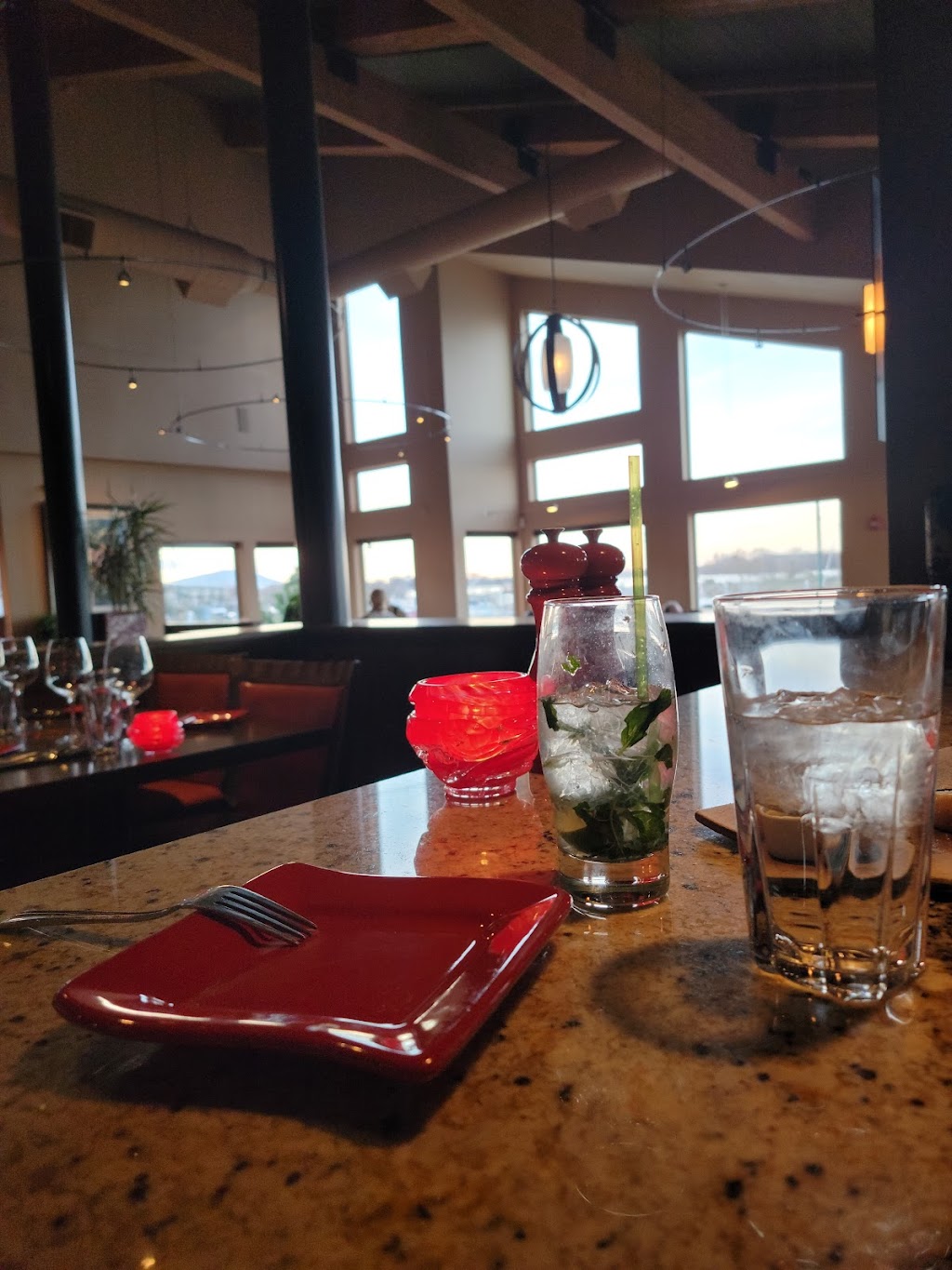 Budds Broiler | restaurant | 450 Columbia Point Dr, Richland, WA 99352, USA | 5099468178 OR +1 509-946-8178