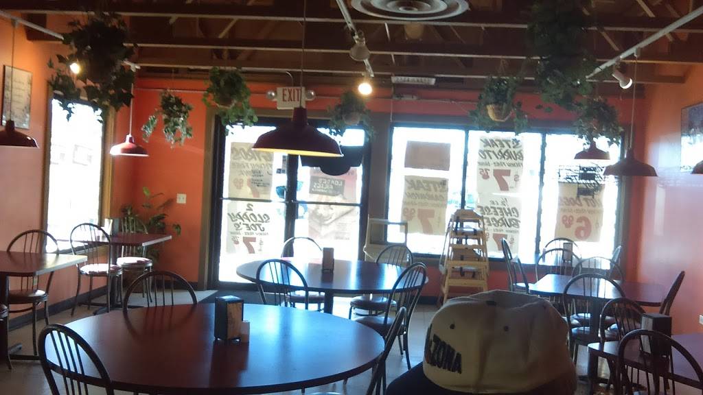 R-Dogs | meal takeaway | 400 E Grand Ave C, Lake Villa, IL 60046, USA | 8473561881 OR +1 847-356-1881