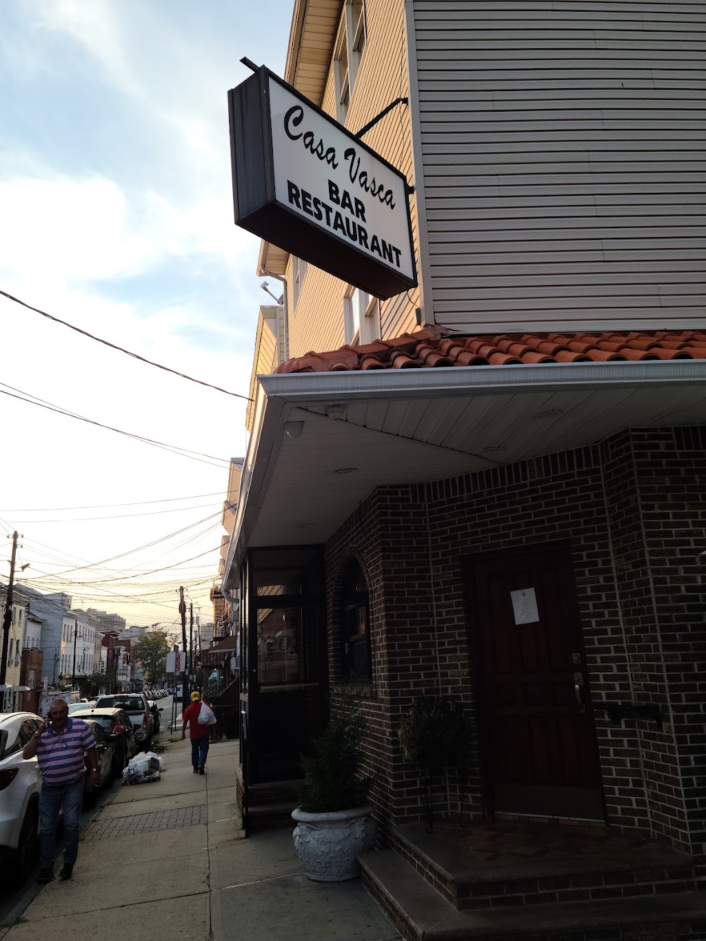 Casa Vasca | restaurant | 141 Elm St, Newark, NJ 07105, USA | 9734651350 OR +1 973-465-1350