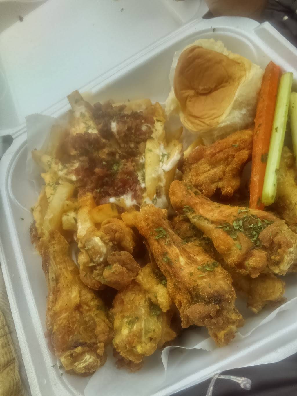 901 Wings | restaurant | 1515 Main St, Southaven, MS 38671, USA | 6623939016 OR +1 662-393-9016