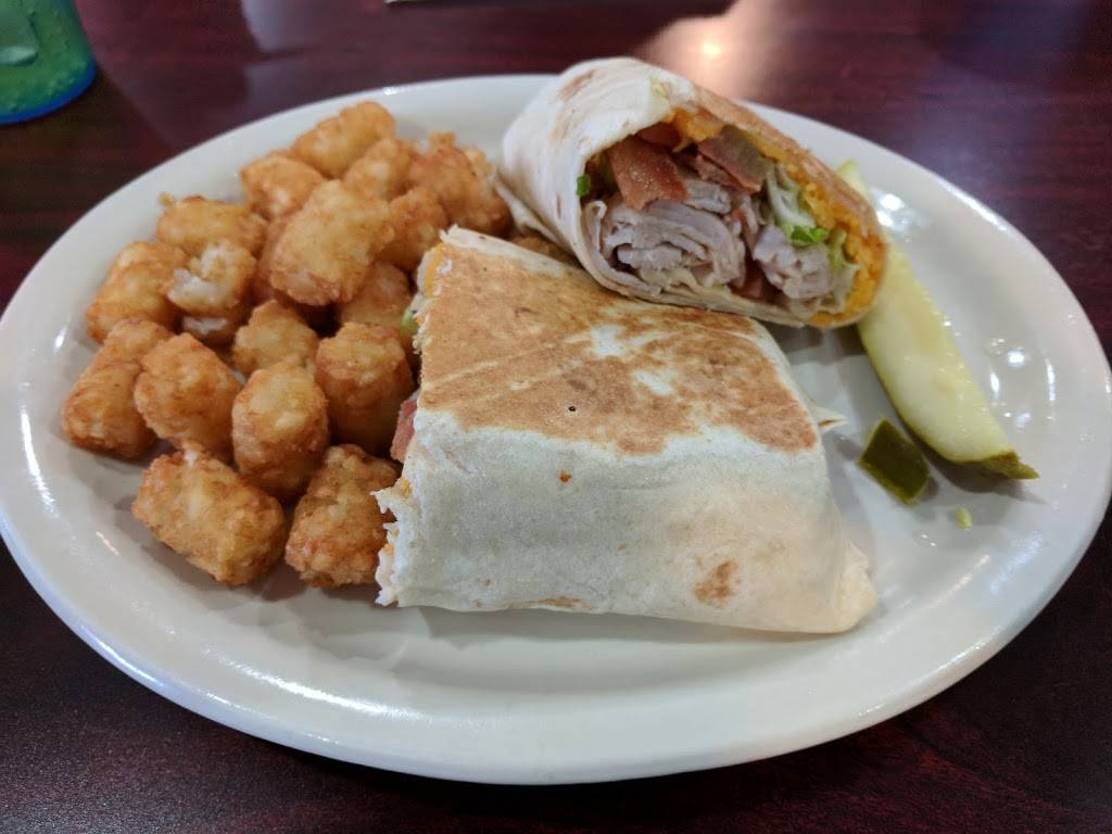 Vees Grill & Coney Island | restaurant | 10500 Chicago Dr, Zeeland, MI 49464, USA | 6167419013 OR +1 616-741-9013