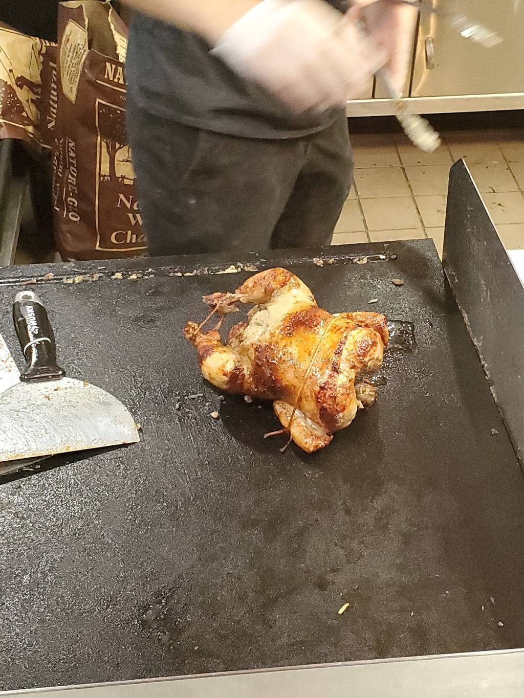 Poyoteca | restaurant | 14921 Fallsgrove Blvd, Rockville, MD 20850, USA | 2403868234 OR +1 240-386-8234