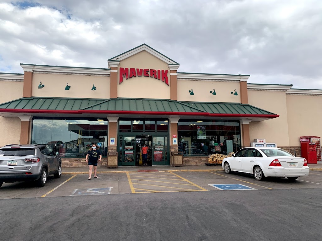 Maverik Adventures First Stop | restaurant | 2110 N Park Dr, Winslow, AZ 86047, USA | 5202391099 OR +1 520-239-1099