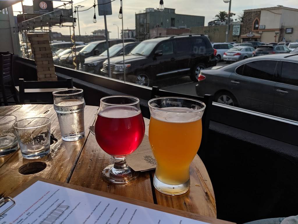 Crafty Minds Brews + Bites | restaurant | 1031 Hermosa Ave, Hermosa Beach, CA 90254, USA | 3103723978 OR +1 310-372-3978