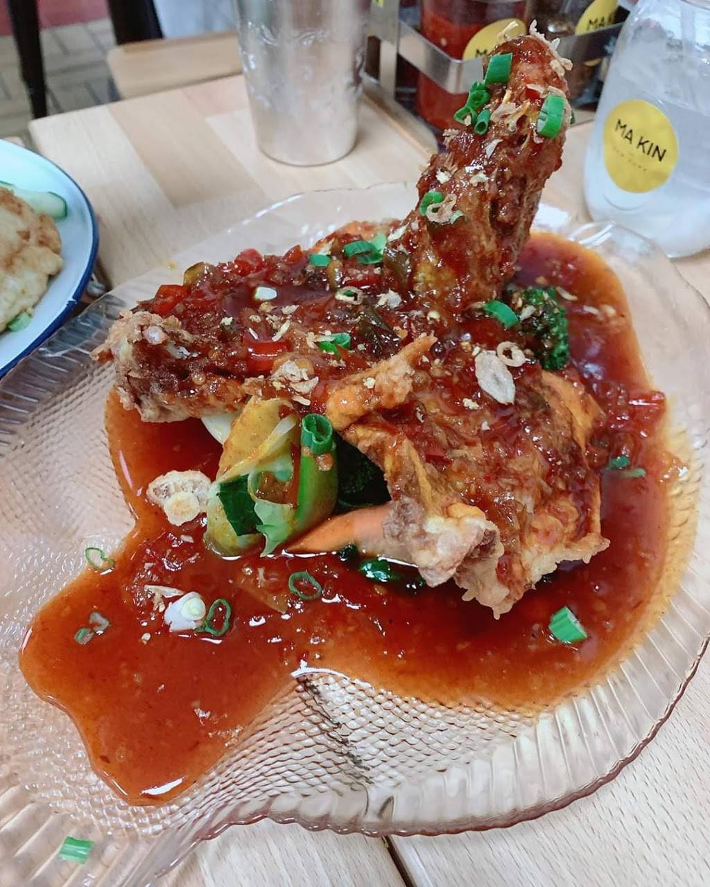 Ma Kin | restaurant | 74-19 Metropolitan Ave, Queens, NY 11379, USA | 3475071234 OR +1 347-507-1234