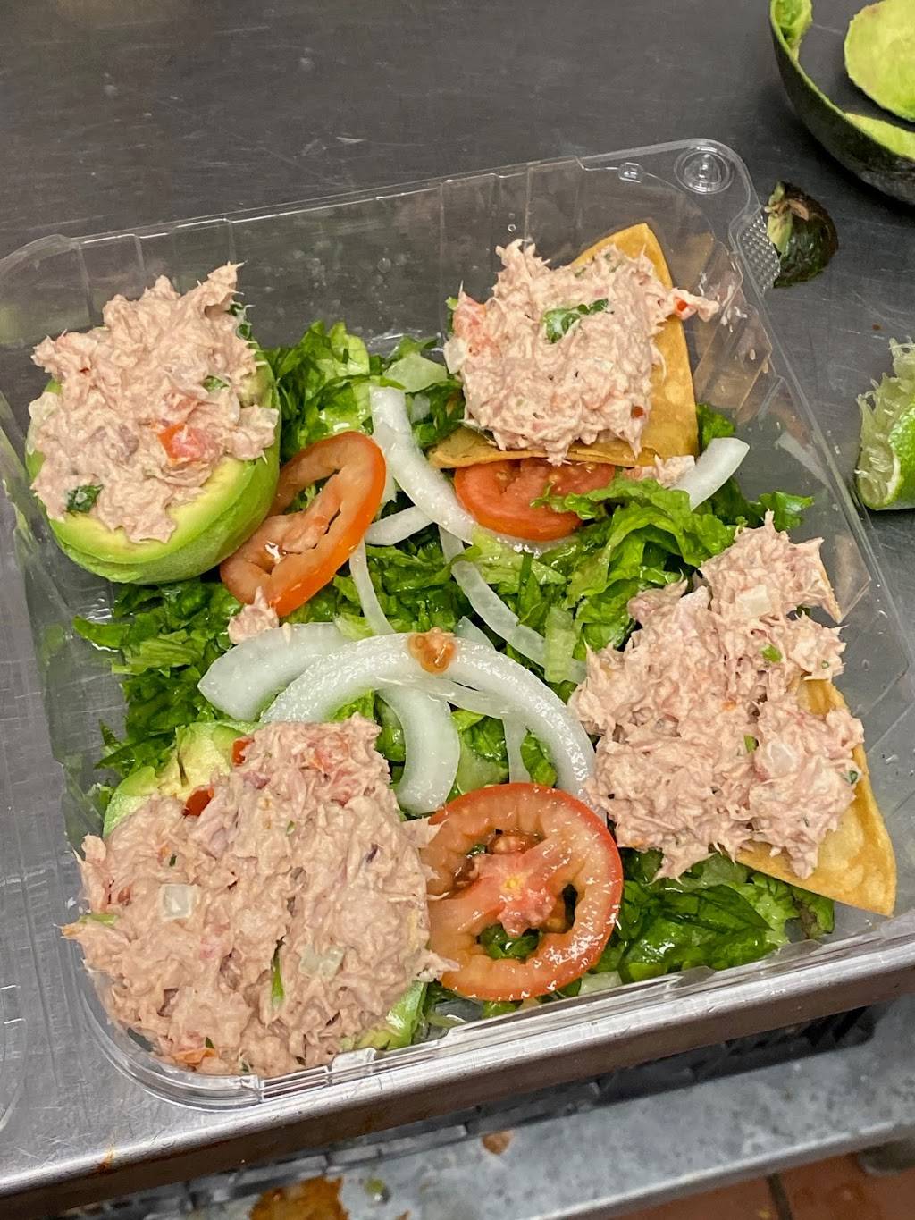 El Pollo Tote Mexican Grill | restaurant | 5007 Grover St, Omaha, NE 68106, USA | 4029138146 OR +1 402-913-8146