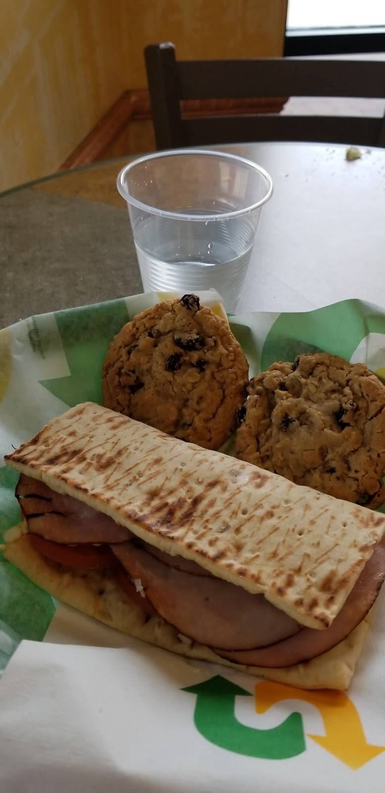 Subway | restaurant | 2330 W Happy Valley Rd Suite 1025 The Shops at Norterra S/C, Phoenix, AZ 85085, USA | 6235817061 OR +1 623-581-7061