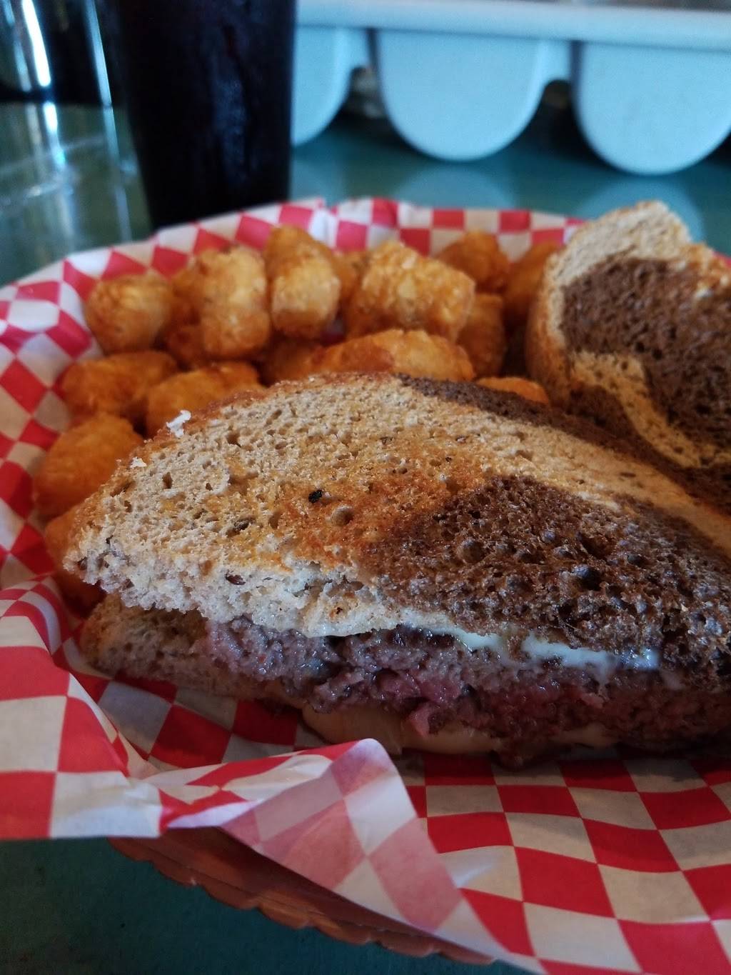 The Burg Diner | restaurant | 2950 49th St N, St. Petersburg, FL 33710, USA | 7273232874 OR +1 727-323-2874