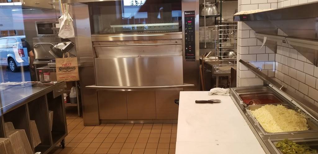 Giordanos | restaurant | 6485 Lincoln Ave, Lincolnwood, IL 60712, USA | 8479830223 OR +1 847-983-0223