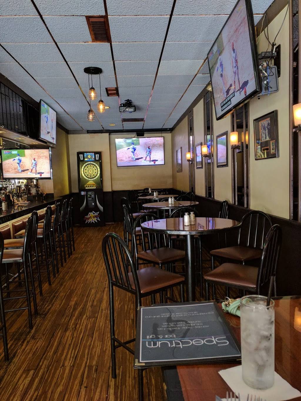 Spectrum Bar & Grill | restaurant | 233 S Halsted St, Chicago, IL 60661, USA | 3127150770 OR +1 312-715-0770