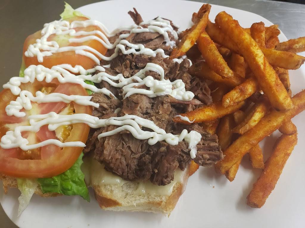 Wally Hatchets | restaurant | 6439 Summer Ave, Memphis, TN 38134, USA | 9015903814 OR +1 901-590-3814