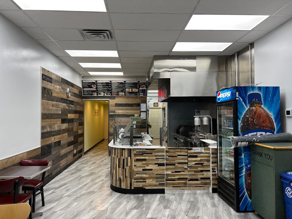 Gyro SABABA | restaurant | 2100 N Northgate Way suite E, Seattle, WA 98133, USA | 2063677000 OR +1 206-367-7000