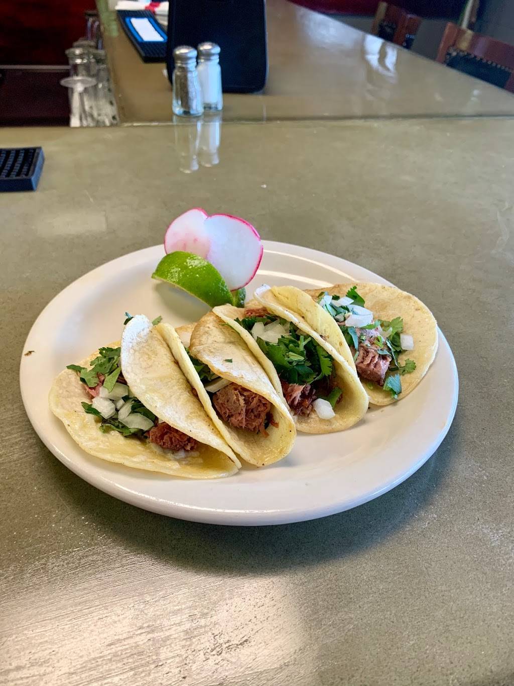 The Local Restaurant | restaurant | 3001 E Walnut Ave, Dalton, GA 30721, USA | 7065299096 OR +1 706-529-9096