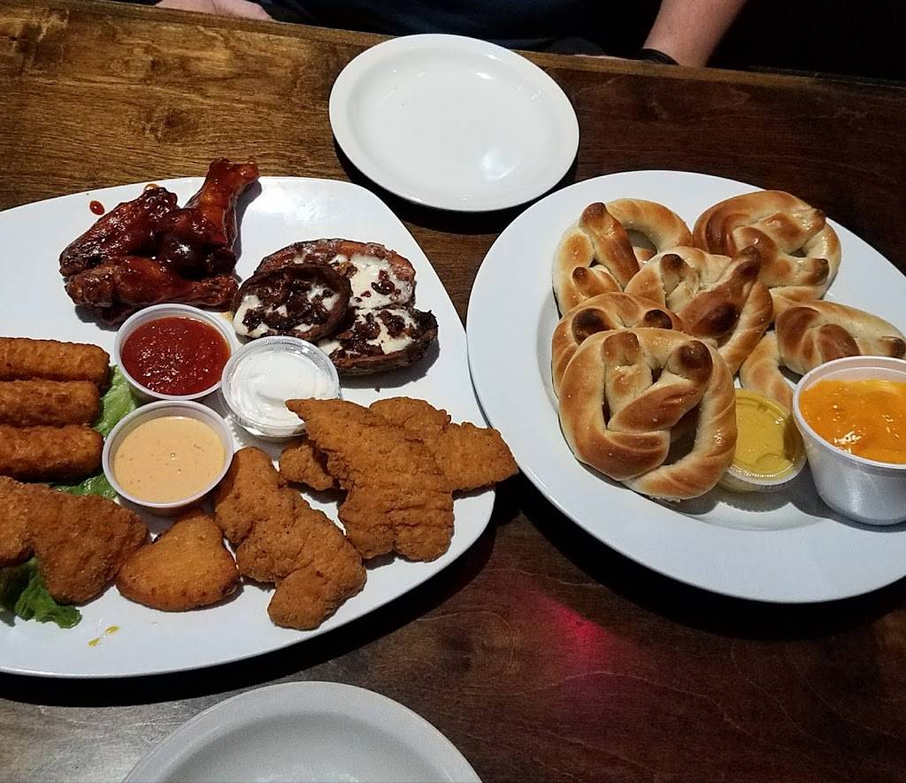 Johnny Malloys Sports Pub | restaurant | 10347 Bonita Beach Rd SE #101, Bonita Springs, FL 34135, USA | 2399925000 OR +1 239-992-5000