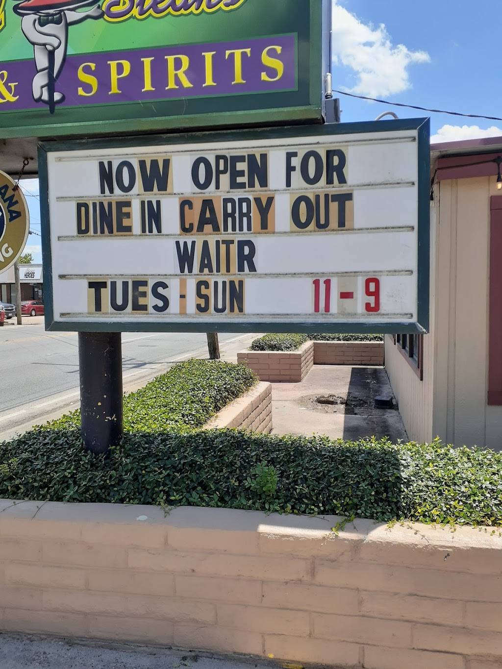 Chastains Food & Spirits | restaurant | 3922 Ryan St, Lake Charles, LA 70605, USA | 3374744700 OR +1 337-474-4700