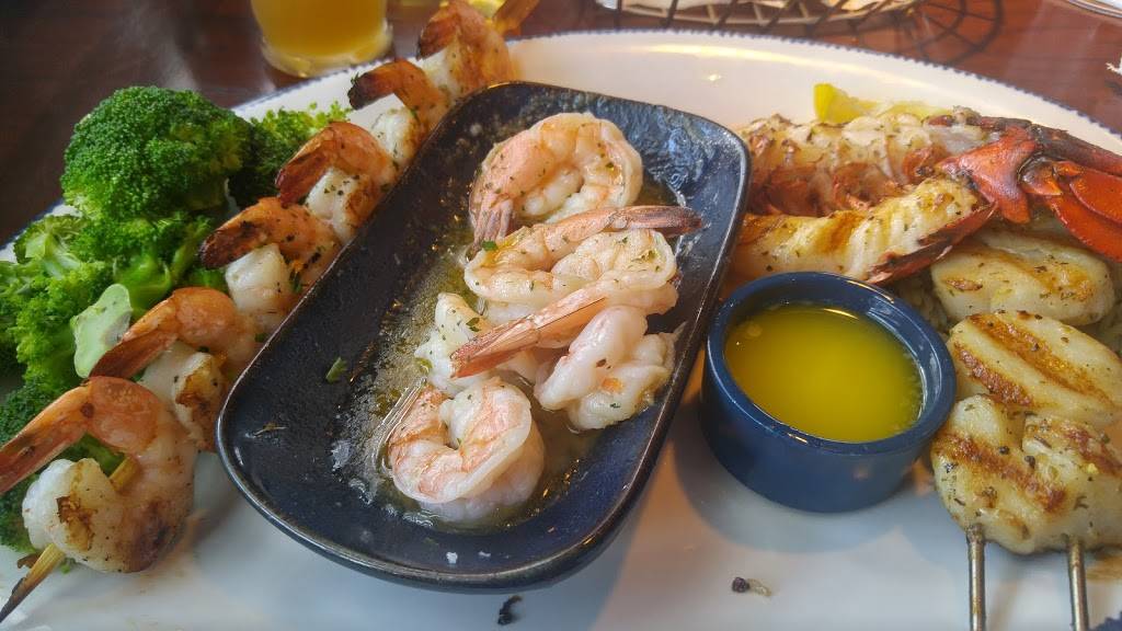 Red Lobster | restaurant | 1100 Buckeye Ave, Ames, IA 50010, USA | 5152322922 OR +1 515-232-2922