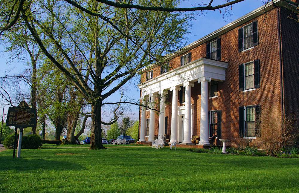 Beaumont Inn | restaurant | 638 Beaumont Inn Dr, Harrodsburg, KY 40330, USA | 8597343381 OR +1 859-734-3381