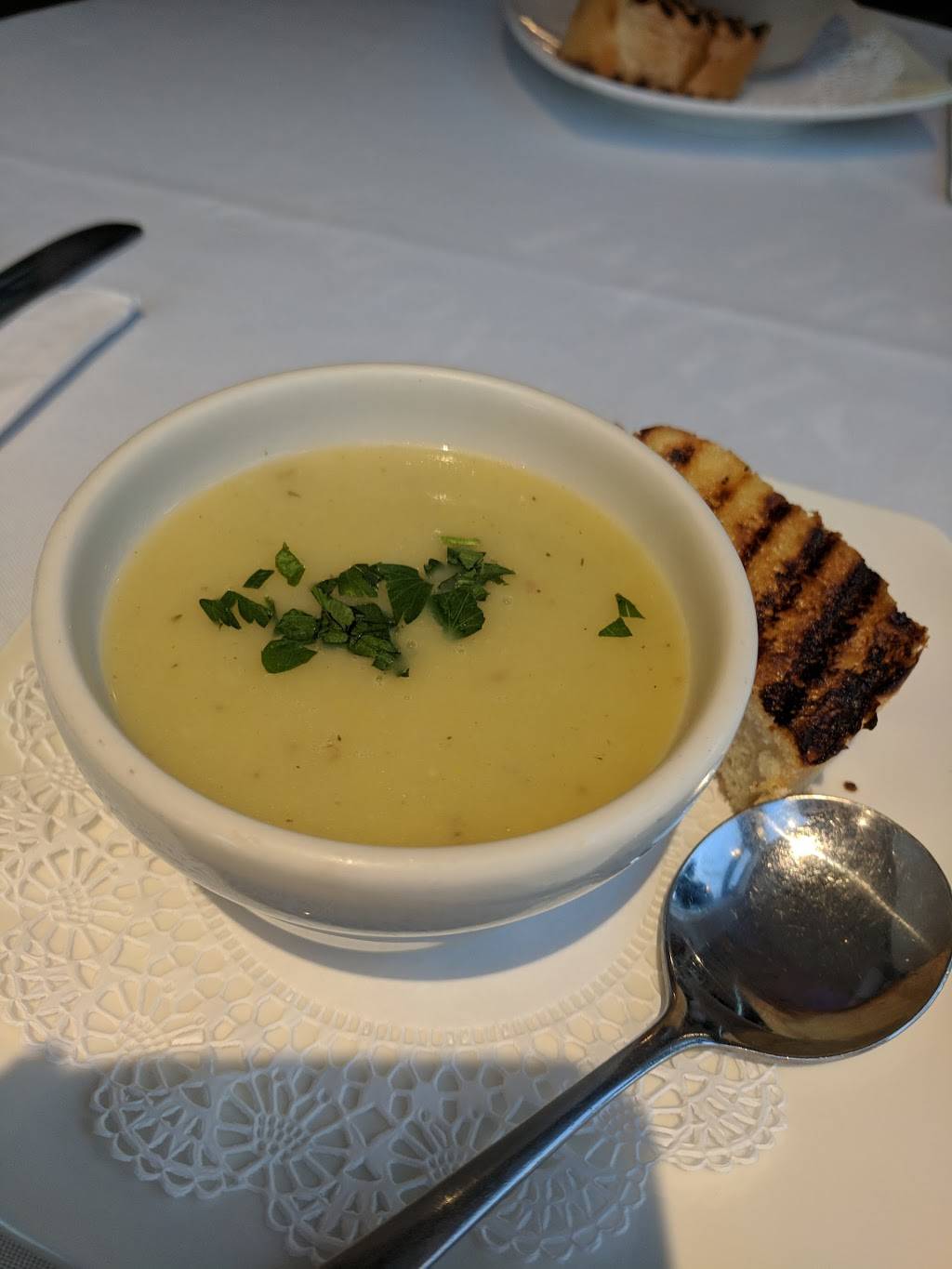 Marche Gourmet Delicatessen | restaurant | 133 E Ojai Ave, Ojai, CA 93023, USA | 8056461133 OR +1 805-646-1133