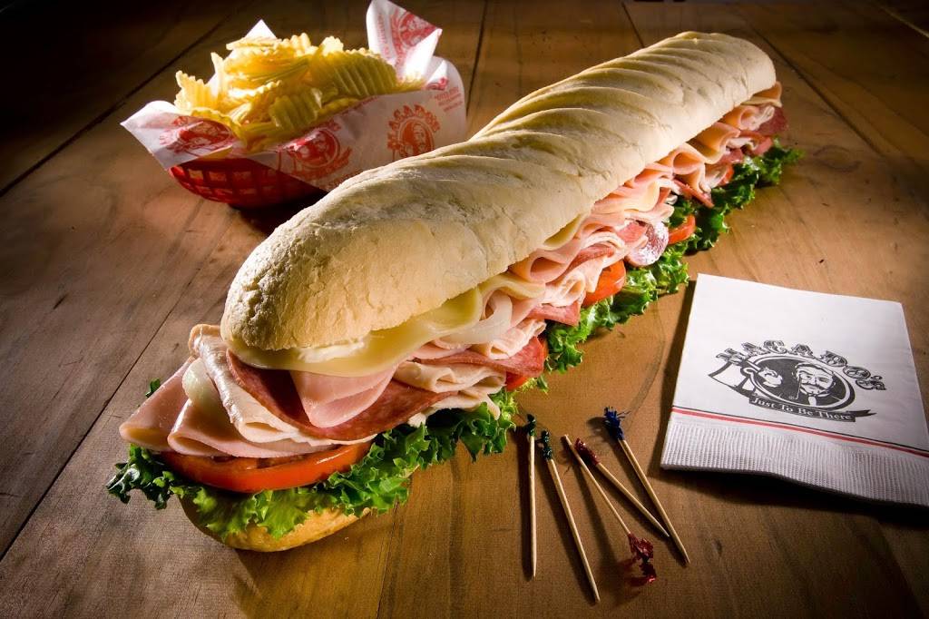 Macados | restaurant | 210 Broad St, Kingsport, TN 37660, USA | 4233901408 OR +1 423-390-1408