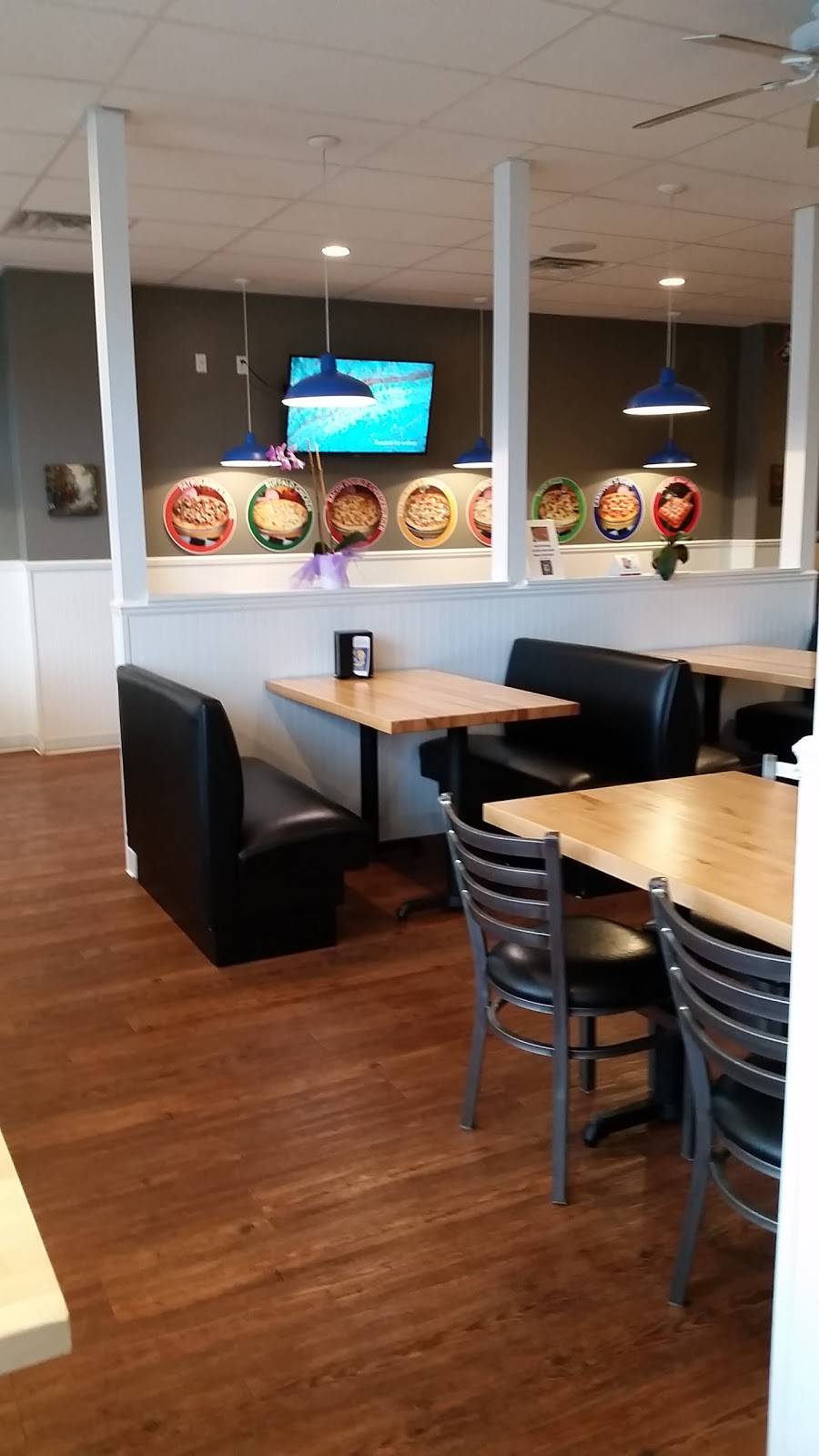 B C Pizza | restaurant | 930 S State St, Harbor Springs, MI 49740, USA | 2315262424 OR +1 231-526-2424