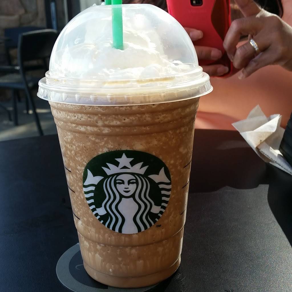 Starbucks | cafe | 30628 Benton Rd B200, Winchester, CA 92596, USA | 9519263062 OR +1 951-926-3062