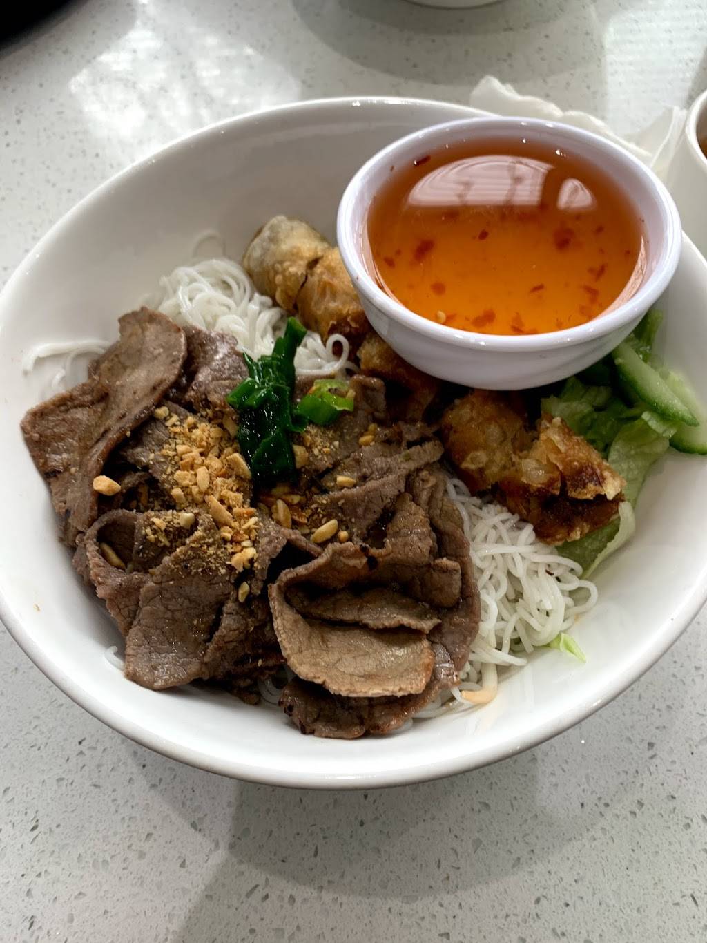 Pho Basil | restaurant | 6294 Main St, Whitchurch-Stouffville, ON L4A 1G8, Canada | 9056406565 OR +1 905-640-6565