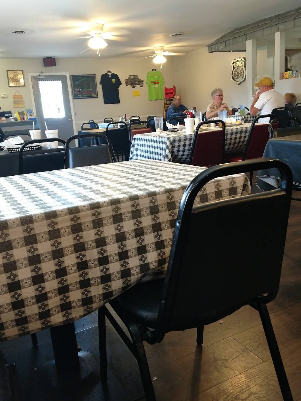 Dales Diner | restaurant | 11076 TpkeMontvale, 3010, W Lynchburg Salem Turnpike, Montvale, VA 24122, USA | 5409472580 OR +1 540-947-2580