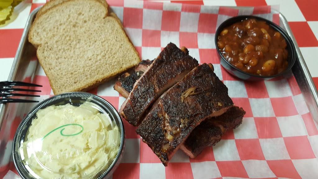 When Pigs Fly BBQ | restaurant | 7011 W Central Ave #116, Wichita, KS 67212, USA | 3162952150 OR +1 316-295-2150