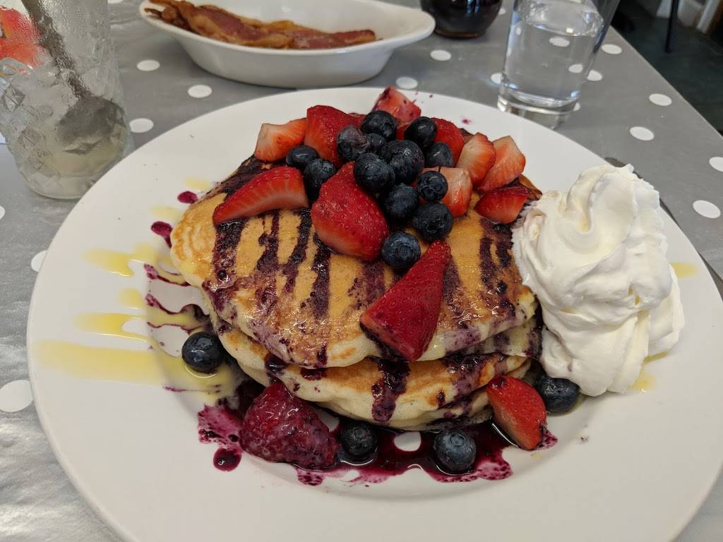 Daybreak Pleasant Street | restaurant | 5239, 308 NW 5th Ave, Gainesville, FL 32601, USA | 3527926773 OR +1 352-792-6773