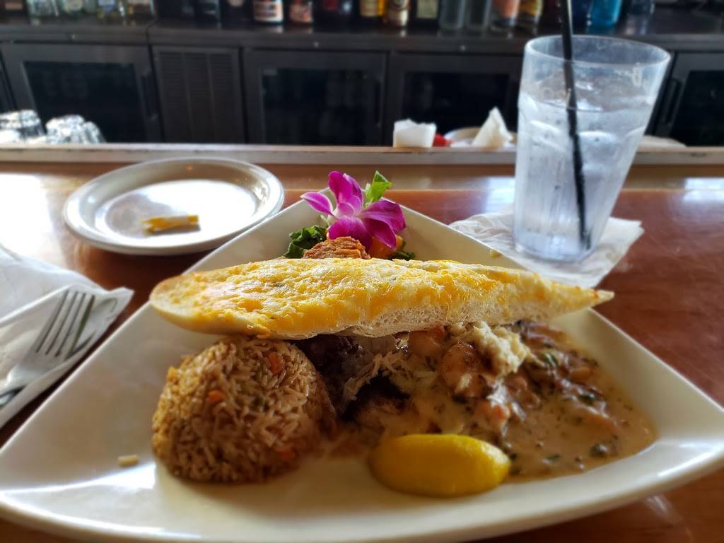 Hula Bay Club | restaurant | 5210 W Tyson Ave, Tampa, FL 33611, USA | 8138374852 OR +1 813-837-4852