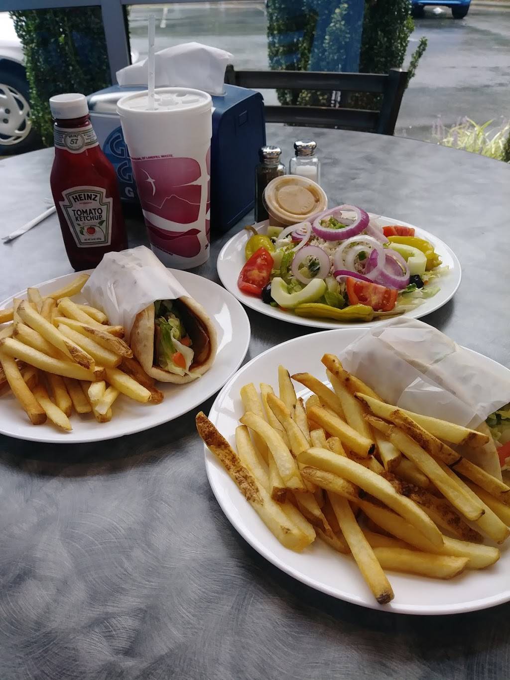 Greek Guys Grill | restaurant | 2545 Somerset Center Dr, Winston-Salem, NC 27103, USA | 3367942545 OR +1 336-794-2545