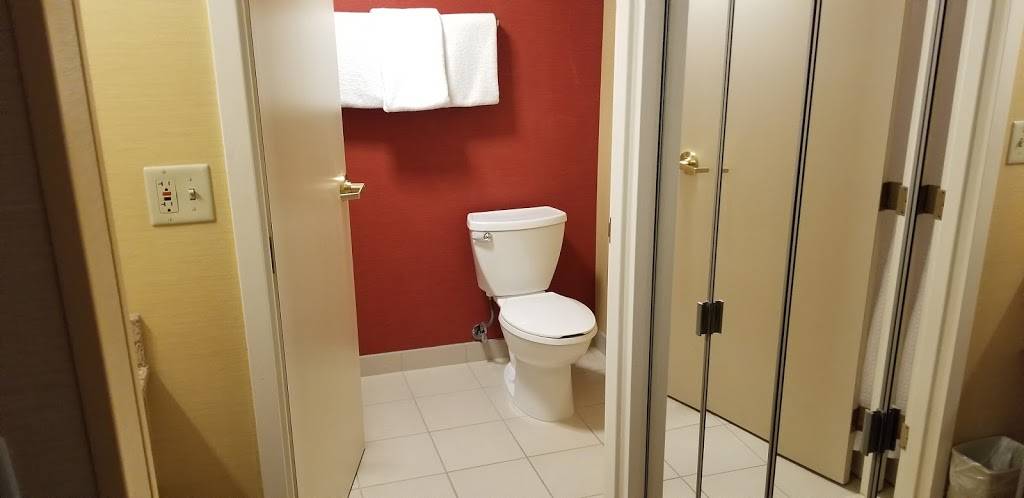 Courtyard by Marriott Chicago Midway Airport | restaurant | 6610 S Cicero Ave, Bedford Park, IL 60638, USA | 7085630200 OR +1 708-563-0200