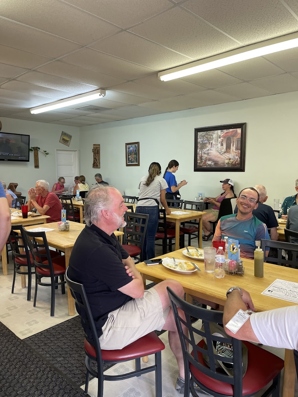 Windmill Restaurant | restaurant | 412 N Main St, Spearville, KS 67876, USA | 6203852523 OR +1 620-385-2523