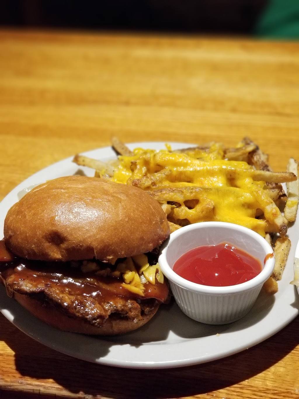 Raffertys of Memphis | restaurant | 4542 Poplar Ave, Memphis, TN 38117, USA | 9013740096 OR +1 901-374-0096